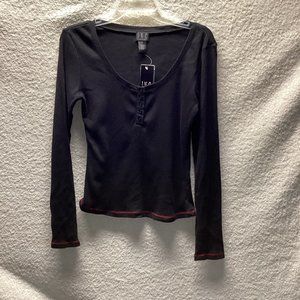 INC size M black/red crew neck top